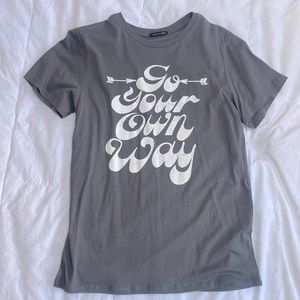 “Go your own way” graphic tee